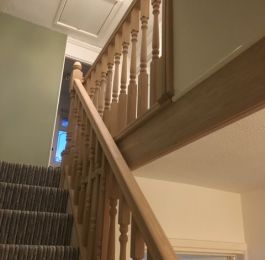 New solid oak banister and spindles: Click Here To View Larger Image